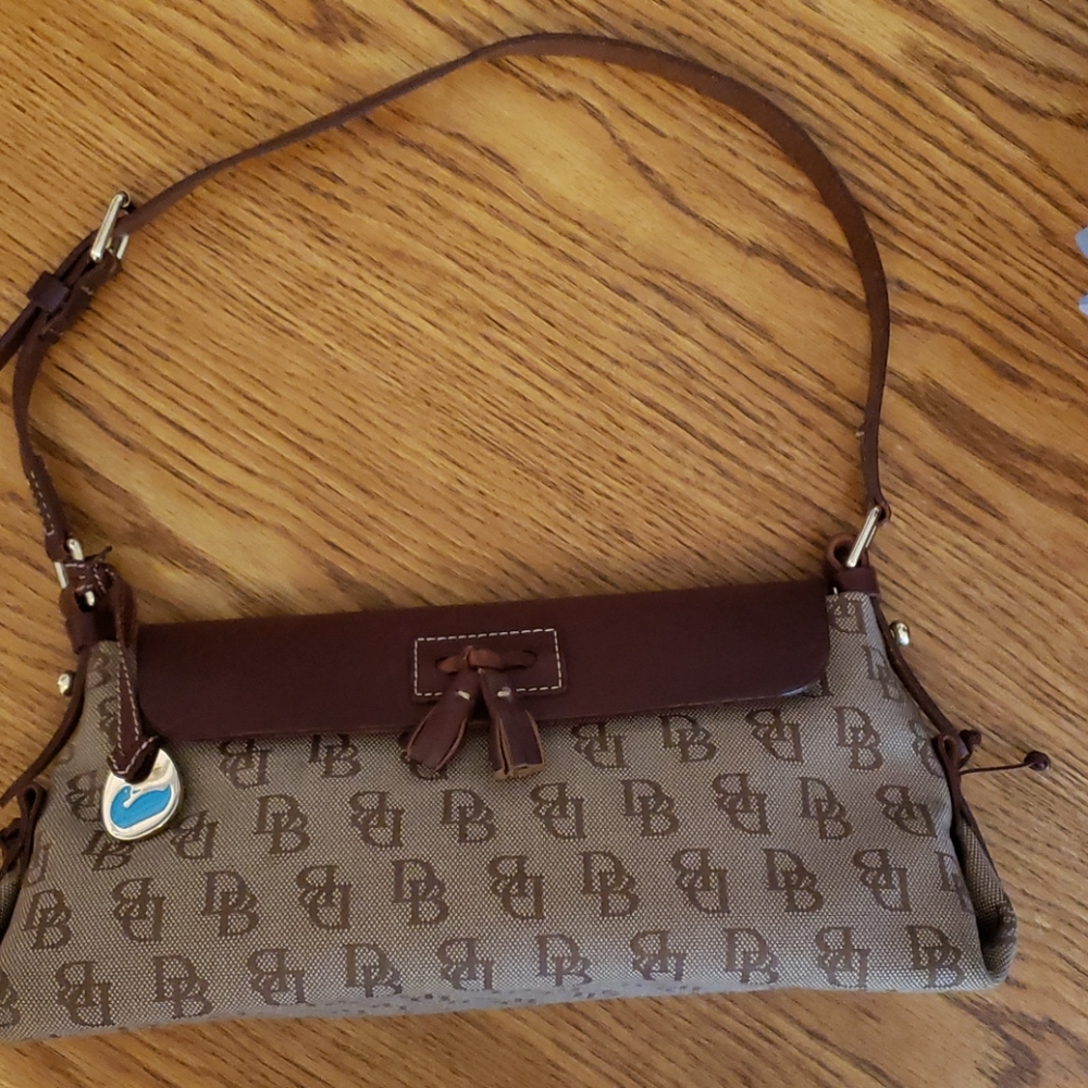 Dooney & Bourne hand bag